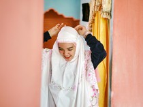 Bolehkah Wanita Sholat Dzuhur sebelum Jumatan Selesai?