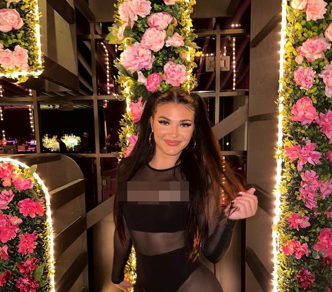 Jadi kamu dipukul dengan keras, kamu melawan orang dengan keras. Itu tidak bercanda. Aku awalnya merasa ketika aku pergi ke negara lain dan tidak bicara bahasa mereka aku bisa menghadapi semuanya. Lalu aku datang ke sini dan itu mendorong batasanku, jelas Jade. Foto: Instagram Jade Gentile