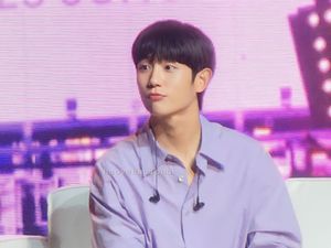 9 Drama Korea Jung Hae In yang Wajib Ditonton, Terbaru Love Next Door
