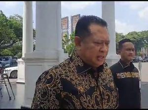 Bamsoet Cerita Guyon Jokowi: Paslon Pilpres Mungkin Bisa 4