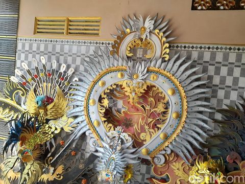Kostum karnaval Agustusan di Tuban