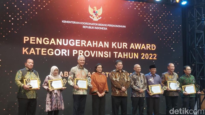 KUR Award Provinsi Tahun 2022 oleh Kemenko Perekonomian (Yogi/detikcom)