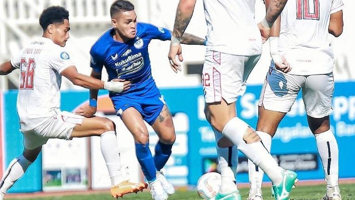 Laga PSIS melawan Arema FC di Stadion Jatidiri Semarang, Rabu (9/9/2023).