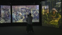 Van Gogh Alive Jakarta berlangsung di Ground Floor Mal Taman Anggrek, kawasan Jakarta Barat selama 3 bulan dari 7 Juli hingga 9 Oktober 2023.  