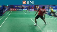 Pertandingan berjalan selama 33 menit. Ubed yang menjadi pemenang dengan skor 21-16, 21-13. Foto: Yanu Arifin/detikcom