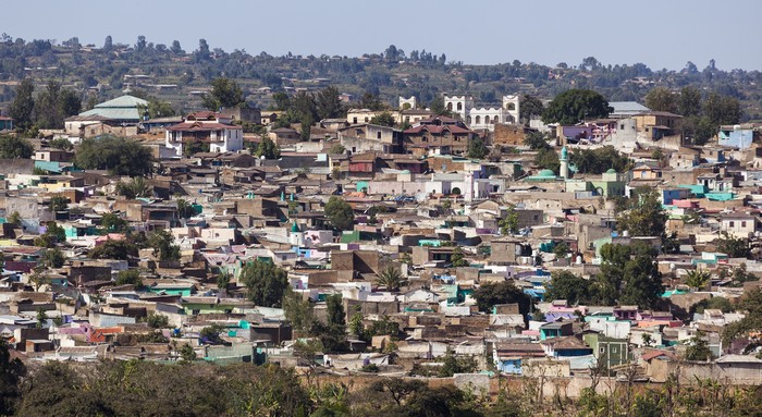 Pemandangan kota tua Harar Jugol Bird eye view of ancient walled city of Jugol. Harar. Ethiopia.