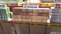 Badan Pengawas Obat dan Makanan (BPOM) dan Direktorat Jenderal Bea dan Cukai (DJBC) Kementerian Keuangan (Kemenkeu) baru saja menggagalkan ekspor obat tradisional atau jamu ilegal ke Uzbekistan. Selain itu, sejumlah barang bukti di beberapa gudang ekspedisi juga telah diamankan.