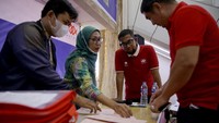 Karena itu, dia pun menghimbau agar seluruh pemilik Sertifikat Hak Milik atas Satuan Rumah Susun (SHMSRS) PGMTA yang lain, yang memerlukan bantuan untuk pengurusan administrasi dapat segera menyelesaikan proses supaya cepat tuntas dan menghindari kekhawatiran serta kesimpangsiuran yang selama ini tidak benar. Dengan kompak dan kerja keras, seluruh Pengurus PPRSNHPGMTA dan PT Rointa Eka Jaya selaku pengembang telah membuktikan dan menyelesaikan perpanjangan sertifikat HGB Induk di April 2023 sehingga jangka waktu Sertifikat Hak Milik atas Satuan Rumah Susun (SHMSRS) PGMTA berlaku hingga 11 Oktober 2043.