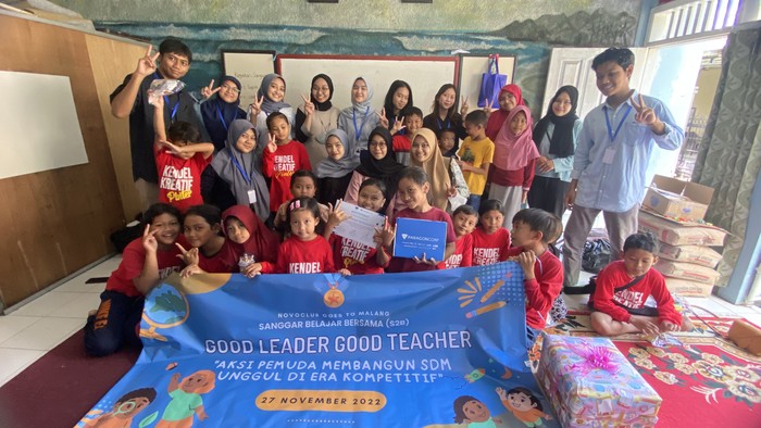 Project Novo Club oleh Paragon Scholarship grantees.