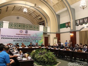Walkot Eri Gandeng FK Unair Cegah Stunting-Kematian Ibu dan Anak di Surabaya