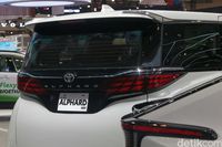 Ternyata, Isi Full Tank Alphard Hybrid Bakal Habis Duit Segini