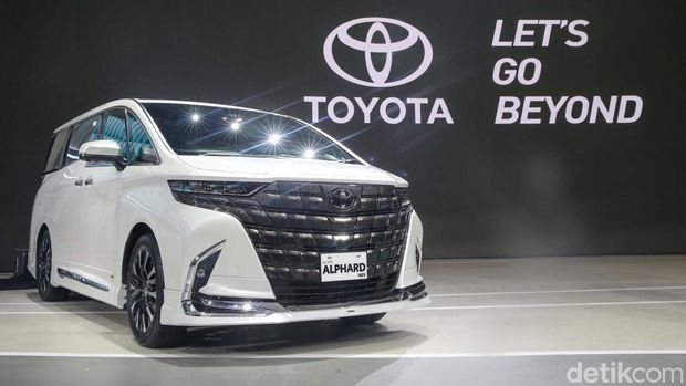 Alphard Generasi Terbaru Tampil di GIIAS 2023