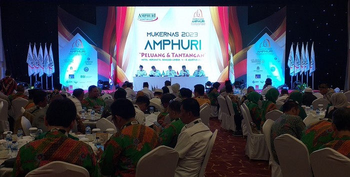 Bahas Peluang-Tantangan Haji & Umrah, Ini Rekomendasi Mukernas 2023 AMPHURI