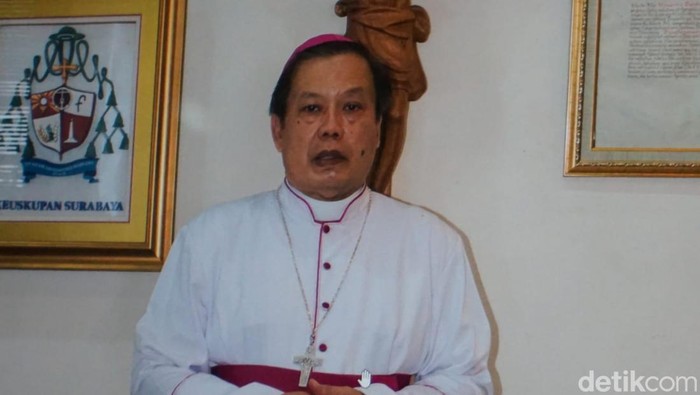 Potret Bapa Uskup Surabaya Msgr. Vincentius Sutikno Wisaksono semasa hidup