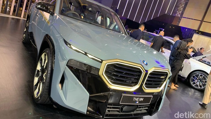 BMW XM meluncur di GIIAS 2023