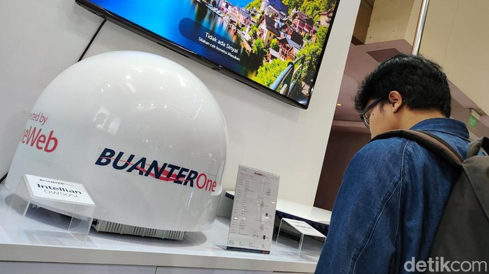 OneWeb menggandeng Dwi Tunggal Puta (DTP) menghadirkan BuanterOne, layanan akses internet untuk daerah terpencil, terdepan, dan terluar (3T).