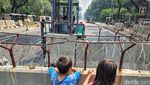 Demo Buruh, Jalan Medan Merdeka Barat Dipasang Kawat Berduri