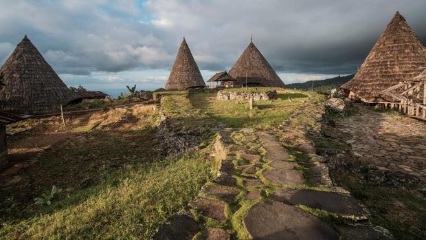 Desa Adat Todo, salah satu perkampungan tradisional di daratan Flores, Nusa Tenggara Timur (NTT). (Dok. Kemenparekraf)