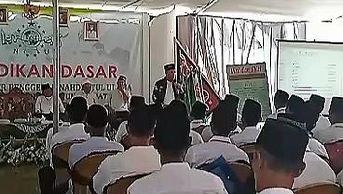 Tangkapan layar Ketua DPC PDIP Lampung Barat yang juga Eks Bupati Lampung Barat, Parosil Mabsus.