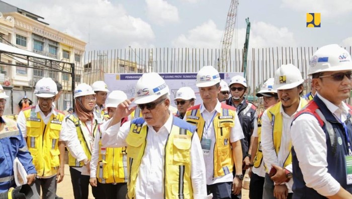 Flyover Sekip Ujung pengurai macet di Palembang lagi dibangun Flyover Sekip Ujung pengurai macet di Palembang lagi dibangun
