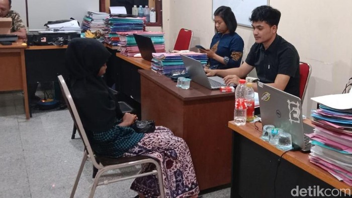 Gadis Bangkalan dianiaya kakek-kakek usai menolak dinikahi