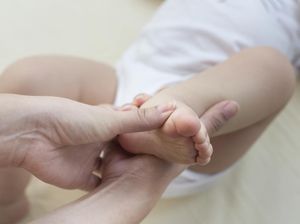 Bayi Perempuan di India Lahir dengan 26 Jari, Diklaim Titisan Dewi Hindu