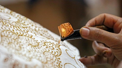 Ilustrasi membuat batik