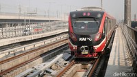 LRT Jabodebek rencananya akan diresmikan pada akhir bulan ini. Jokowi pekan lalu juga menjajal LRT Jabodebek Cibubur Line. Jokowi naik LRT dari Stasiun Harjamukti, Depok, ke Stasiun Dukuh Atas.  