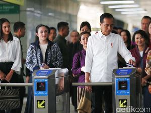 Jokowi: Insyaallah LRT Jabodebek Diresmikan 26 Agustus