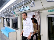Jokowi Bolak-balik Jajal LRT Jabodebek, Ada yang Disindir?