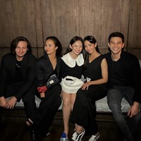 Saat ditanya salah satu presenter tentang status hubungannya dengan Ririn, dia menjawab, “(Status) hubungannya? Baik-baik saja.” Foto: Instagram/@ijonkfrizzy