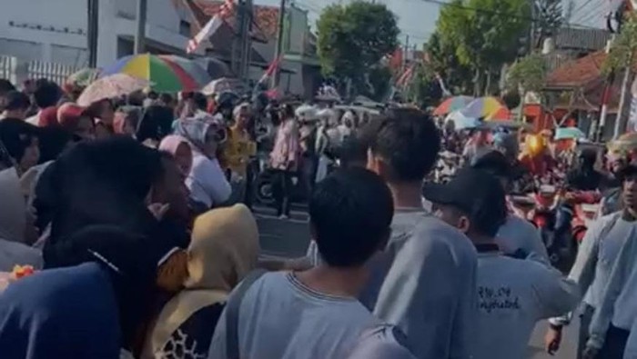 Lomba gerak jalan di Bangkalan berakhir ricuh