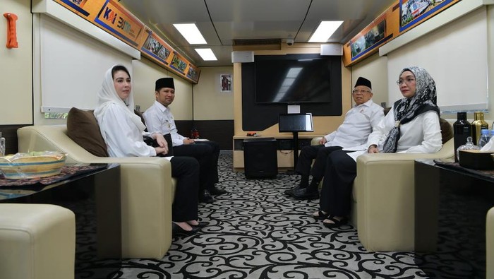 Maruf Amin naik Kereta Inspeksi 4 saat kunker ke Tuban