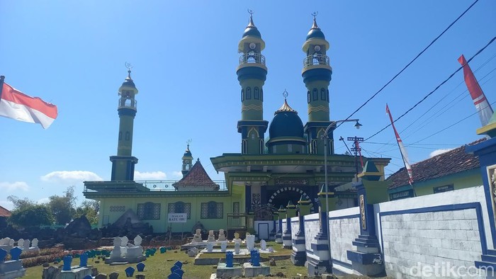 masjid madegan sampang
