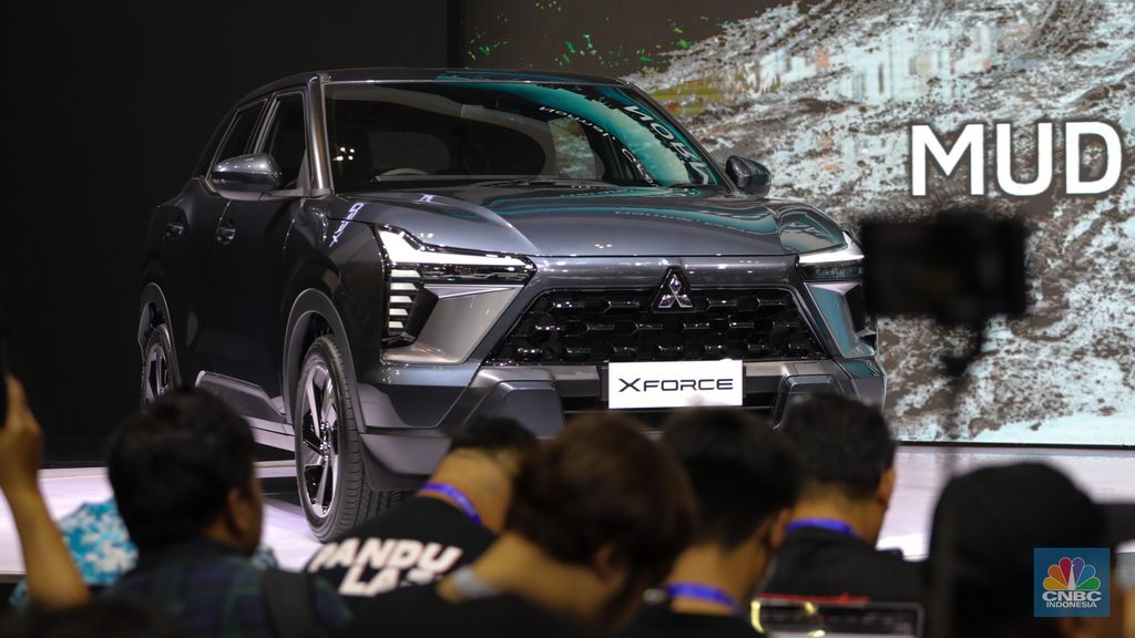 Mitsubishi kembali meluncurkan mobil Sport Utility Vehicle (SUV), yakni Mitsubishi XForce dalam pameran Gaikindo Indonesia International Auto Show (GIIAS) 2023 yang berlangsung di ICE BSD, City, Kamis (10/8/2023). (վ/Faisal Rahman)