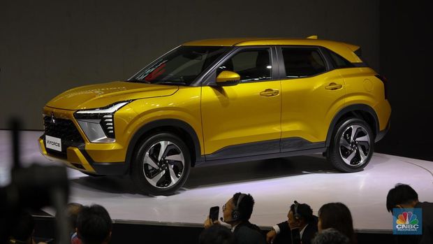 Mitsubishi kembali meluncurkan mobil Sport Utility Vehicle (SUV), yakni Mitsubishi XForce dalam pameran Gaikindo Indonesia International Auto Show (GIIAS) 2023 yang berlangsung di ICE BSD, City, Kamis (10/8/2023). (CNBC Indonesia/Faisal Rahman)