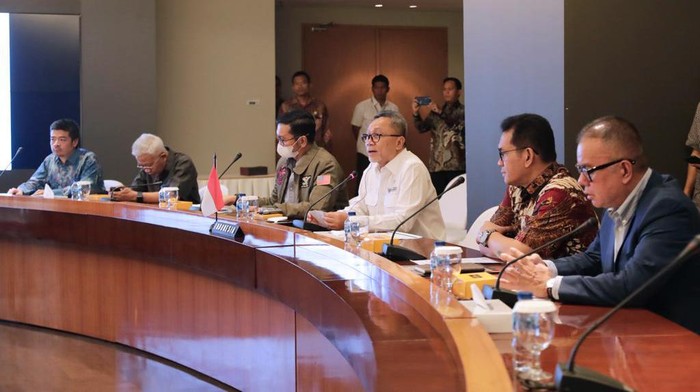 Momen Zulhas Sambut Ketua DPR Thailand Momen Zulhas Sambut Ketua DPR Thailand