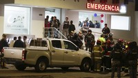 Villavicencio pun tak lama dinyatakan tewas setelah dibawa ke rumah sakit. (AP Photo/Juan Diego Montenegro)