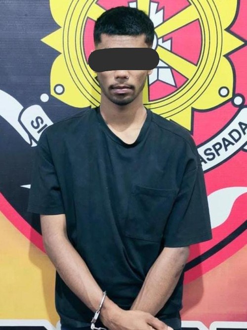 Pelaku pemerkosaan turis Brasil saat ditahan di Pasuruan.