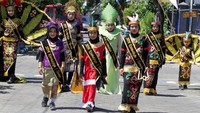 Adapun harga sewa yang ditawarkan berkisar Rp100.000 untuk anak-anak dan dewasa Rp150.000 hingga Rp300.000.