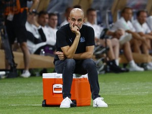 Pep Guardiola Ogah Kena Kartu, Mau Jaga Mulut di Pinggir Lapangan