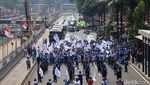 Potret Buruh Kuasai Jalan Thamrin
