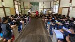 Potret Sekolah Adat Arus Kualan, Belajar di Tengah Alam Kalimantan