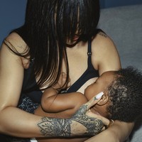 Foto-foto ini mengundang berbagai reaksi di intenet. Tak sedikit yang memuji penampilan Rihanna. (Foto: Instagram/@savagexfenty)