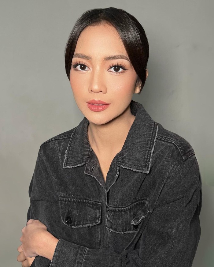 Ririn Dwi Ariyanti Ririn Dwi Ariyanti