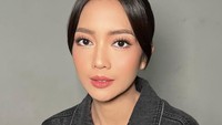 Ririn Dwi Ariyanti, aktris sinetron yang belakangan menjadi sorotan karena kedekatannya dengan Jonathan Frizzy. Bahkan, Ijonk disebut sudah mengakui kalau mereka berpacaran. Foto: Instagram @ririndwiariyanti