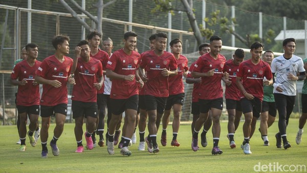 Semringah Timnas Indonesia U-23 Jalani Latihan Perdana