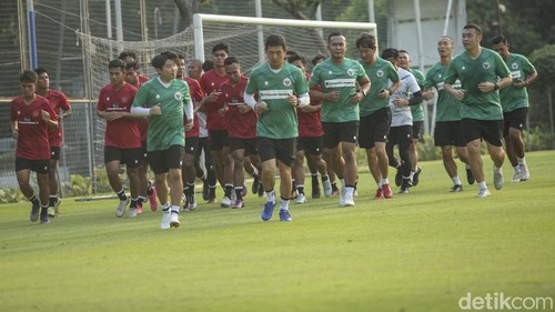 Semringah Timnas Indonesia U-23 Jalani Latihan Perdana Jelang Piala Asia