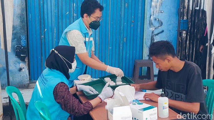 Sopir Angkot di Cililin, KBB, Jalani Tes Urine