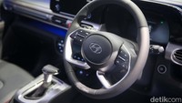 Terdapat empat Drive Mode yang tersedia di Stargazer X, termasuk Eco, Normal, Smart, dan Sport, yang bisa dipilih pengguna sesuai kebutuhan. Sebagai contoh, mode Eco untuk menghemat penggunaan bahan bakar, sementara mode Sport untuk memaksimalkan akselerasi dan performa kendaraan.